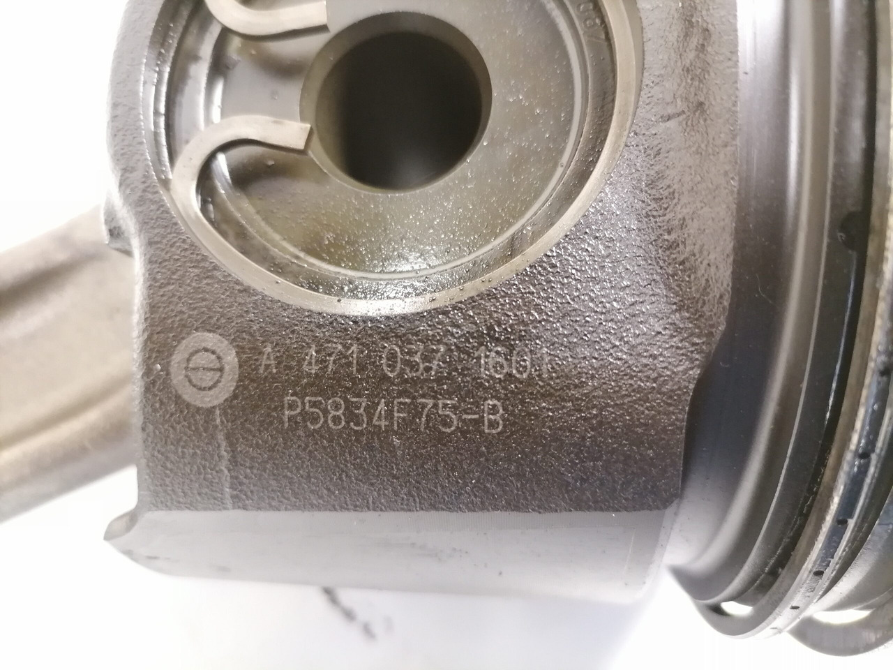 Mercedes-Benz Connecting rod + piston A4710371601 - Piston/ Ring/ Bushing for Truck: picture 5 Mercedes-Benz Connecting rod + piston A4710371601 - Piston/ Ring/ Bushing for Truck: picture 5