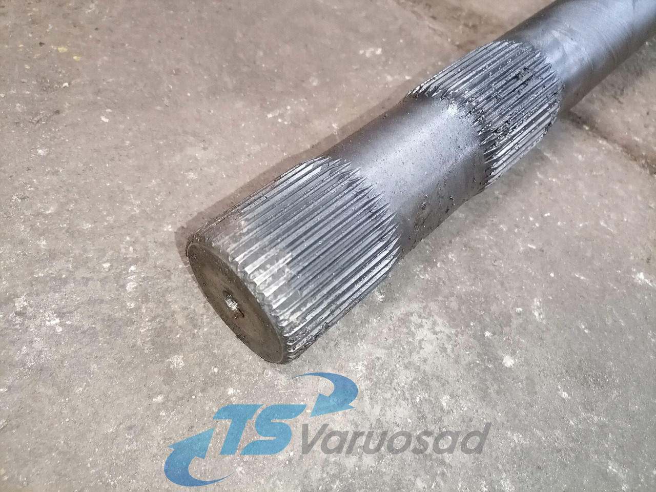 Mercedes-Benz Drive shaft A9483570101 - Drive shaft for Truck: picture 3 Mercedes-Benz Drive shaft A9483570101 - Drive shaft for Truck: picture 3