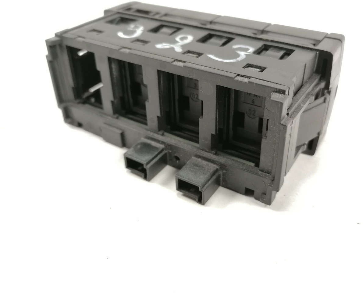 Mercedes-Benz Lülitite moodul A9605400046 - Cab for Truck: picture 3 Mercedes-Benz Lülitite moodul A9605400046 - Cab for Truck: picture 3