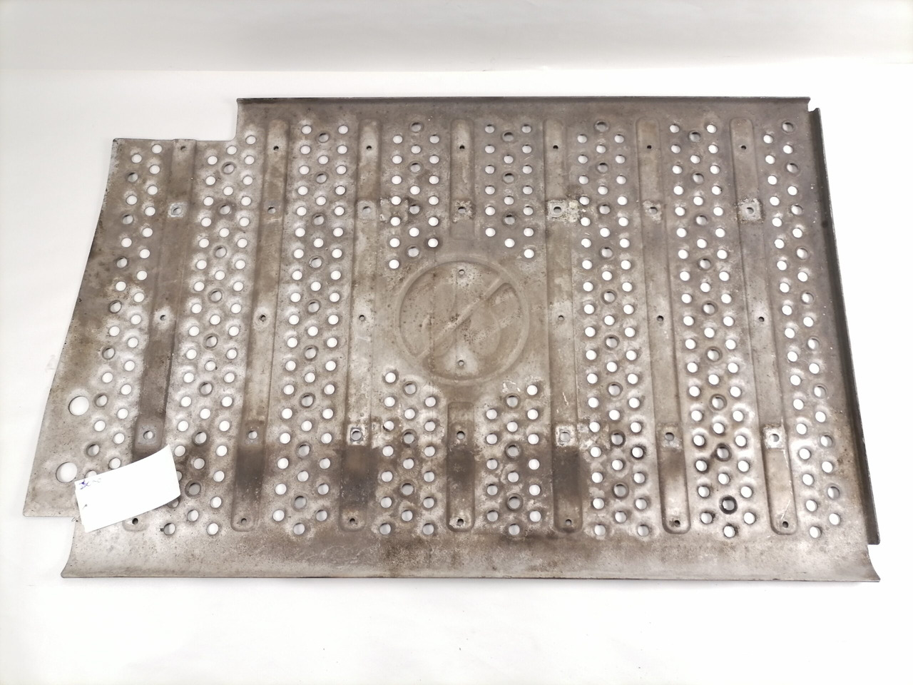 Mercedes-Benz Muffler cover A9604923930 - Muffler for Truck: picture 3 Mercedes-Benz Muffler cover A9604923930 - Muffler for Truck: picture 3