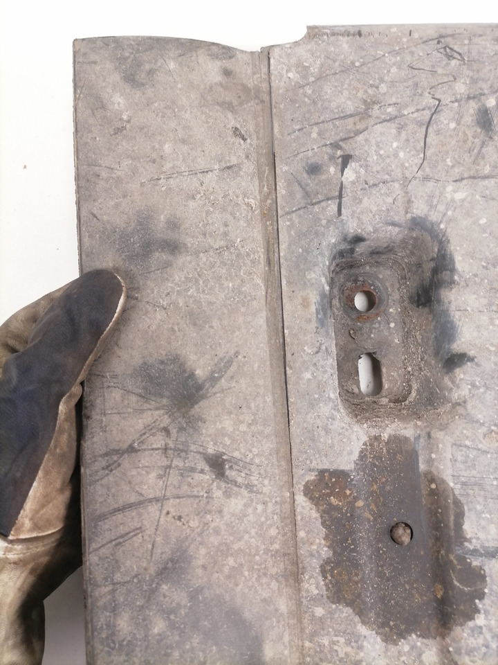 Mercedes-Benz Põhjakaitse A9615209722 - Universal part for Truck: picture 4 Mercedes-Benz Põhjakaitse A9615209722 - Universal part for Truck: picture 4