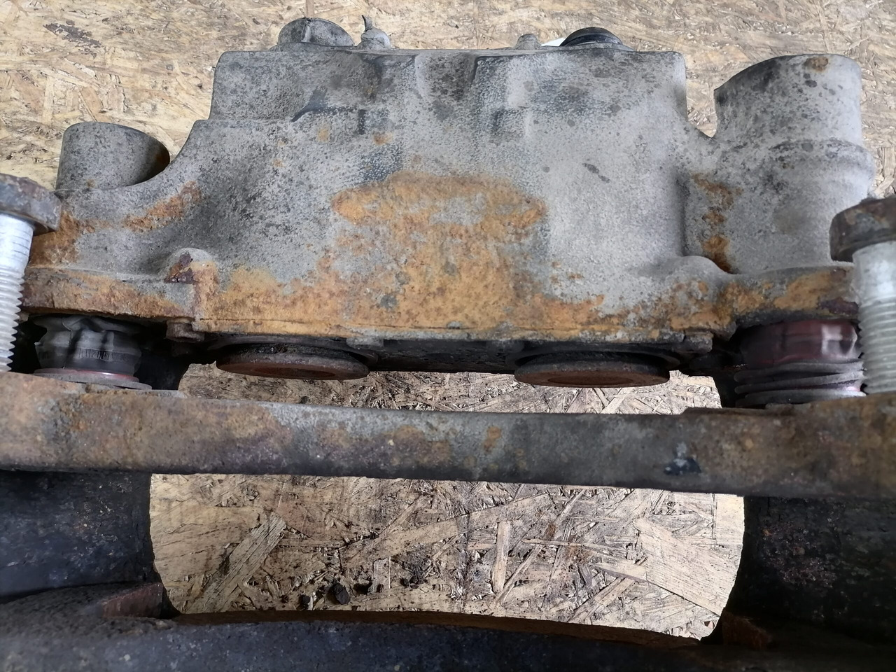 Brake parts for Truck Scania Brake caliper 1946306: picture 6