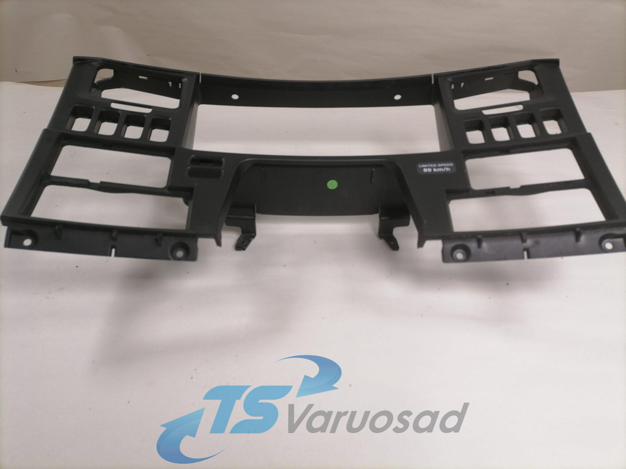 Scania Dashboard cover 1911458 - Dashboard for Truck: picture 2 Scania Dashboard cover 1911458 - Dashboard for Truck: picture 2