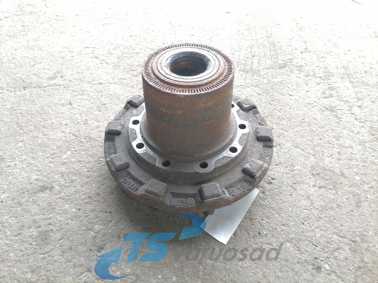Scania Front hub 1724406 - Hub for Truck: picture 3 Scania Front hub 1724406 - Hub for Truck: picture 3