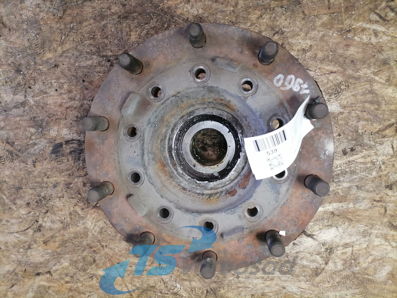 Scania Front hub 1868663 - Hub for Truck: picture 2 Scania Front hub 1868663 - Hub for Truck: picture 2