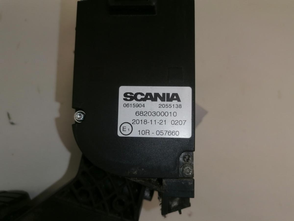 Scania Gaasipedaal 2055138 - Fuel processing/ Fuel delivery for Truck: picture 3 Scania Gaasipedaal 2055138 - Fuel processing/ Fuel delivery for Truck: picture 3