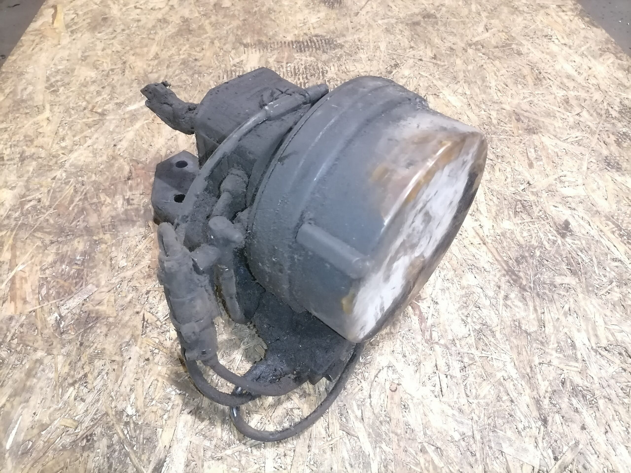 Scania Keskmäärde pump 1752505 - Universal part for Truck: picture 2 Scania Keskmäärde pump 1752505 - Universal part for Truck: picture 2