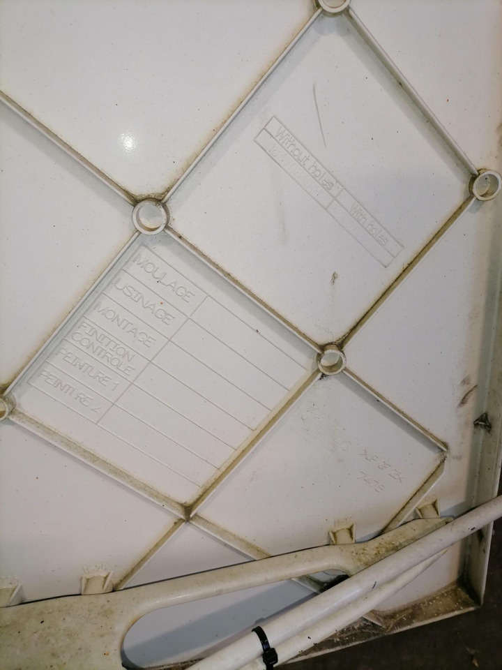 Scania Scania cab wind deflector, upper right 1847086 - Universal part for Truck: picture 2 Scania Scania cab wind deflector, upper right 1847086 - Universal part for Truck: picture 2