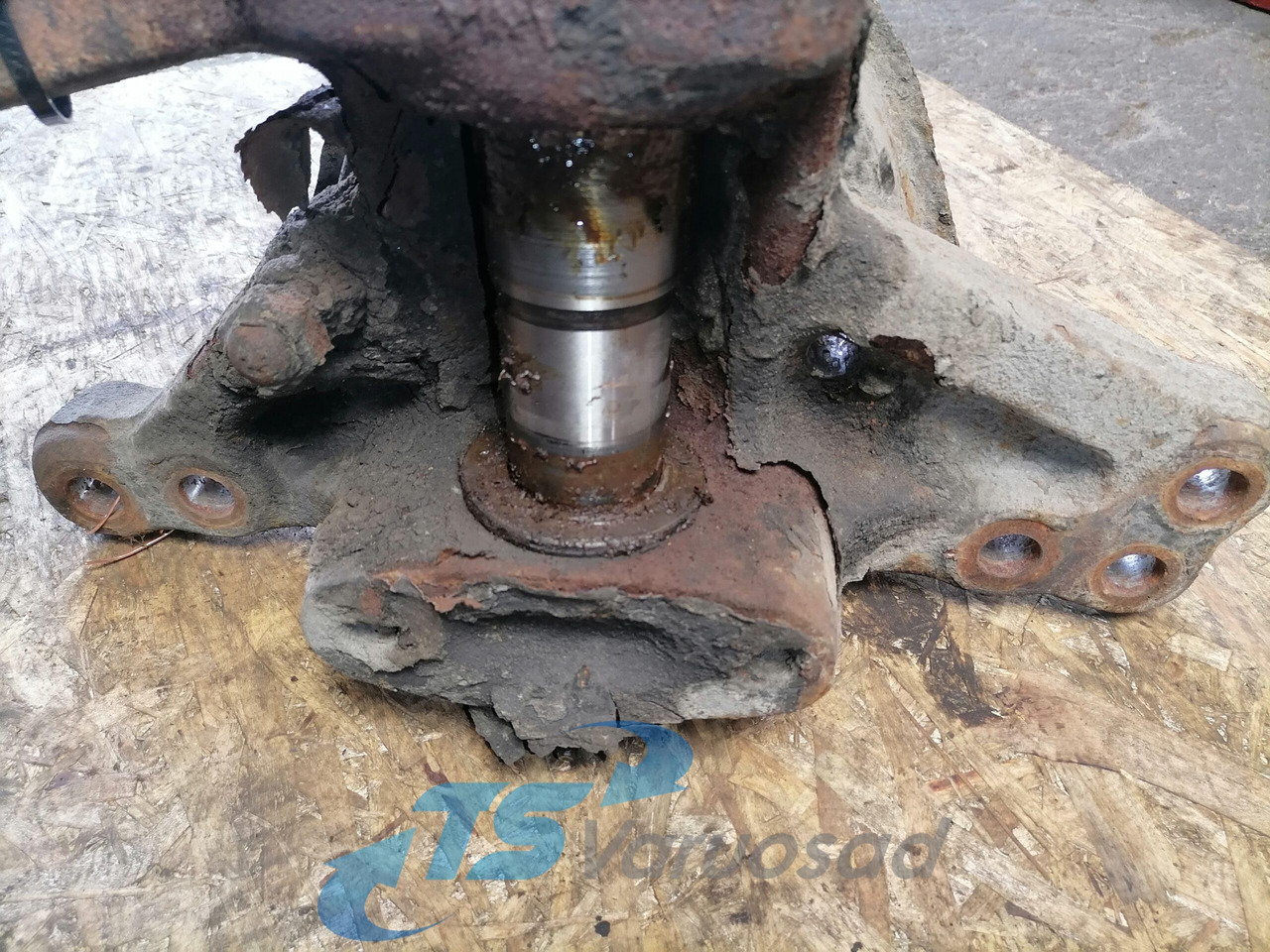 Scania Steering knuckle 1895928 - Axle and parts for Truck: picture 4 Scania Steering knuckle 1895928 - Axle and parts for Truck: picture 4