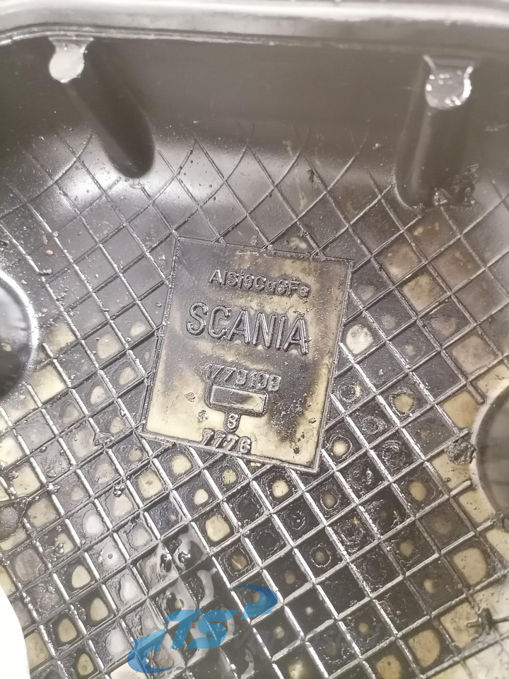 Scania Valve cover 1779109 - Cylinder head for Truck: picture 3 Scania Valve cover 1779109 - Cylinder head for Truck: picture 3