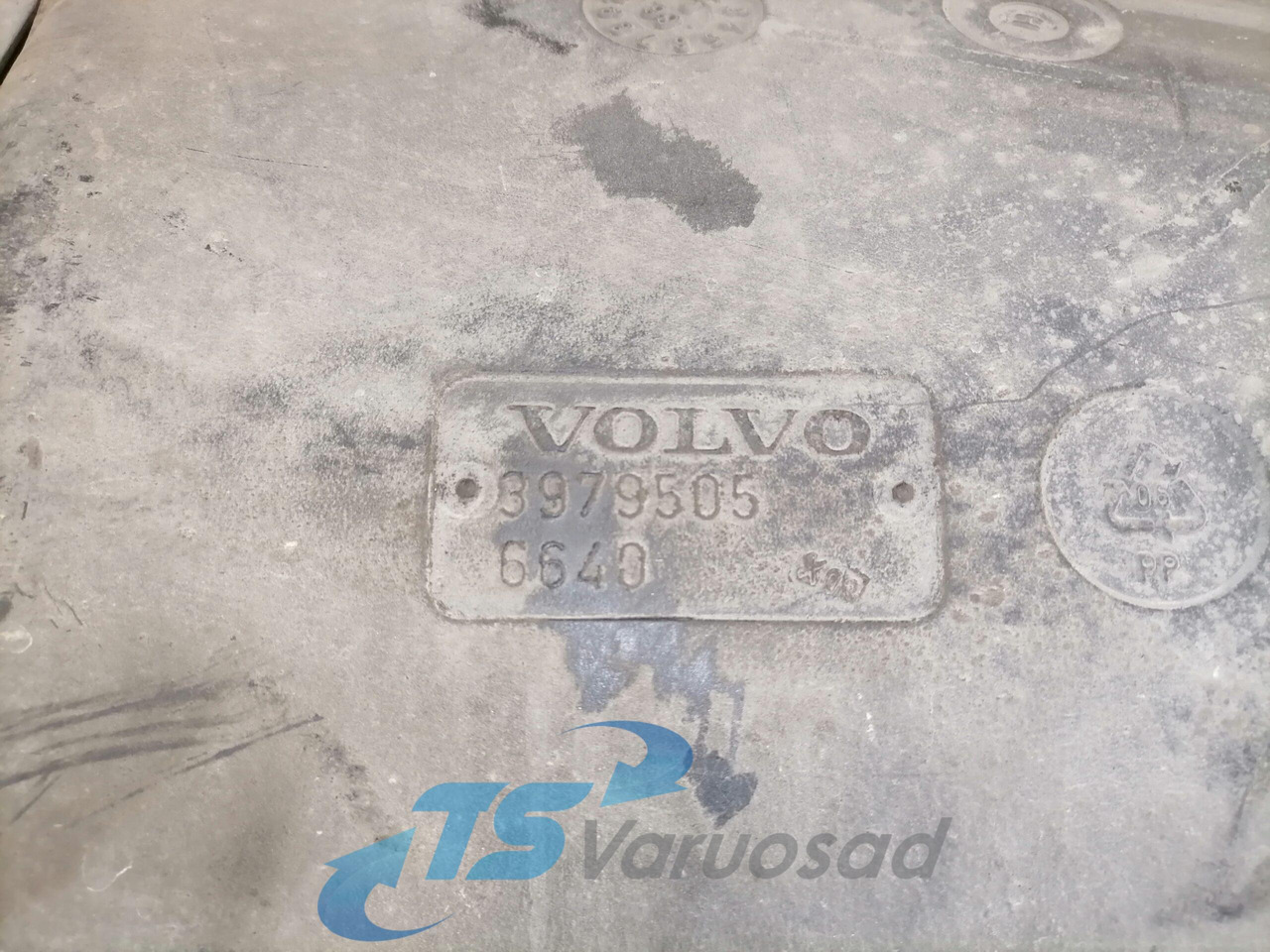 Air intake system for Truck Volvo Air filter housing 3979505: picture 6