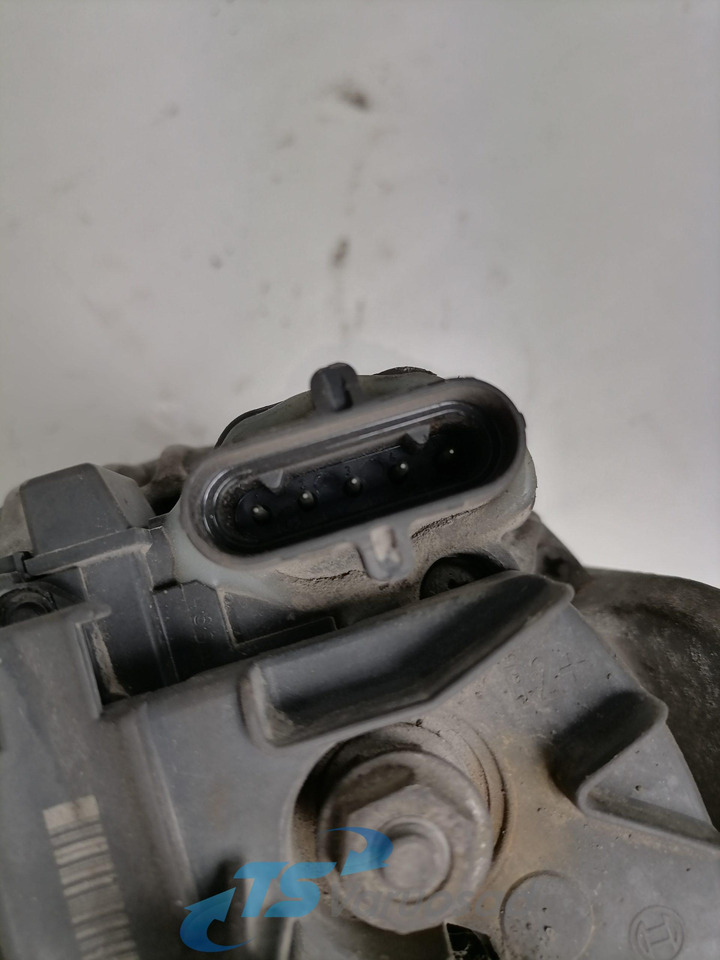 Volvo Alternator 0986046290 - Alternator for Truck: picture 3 Volvo Alternator 0986046290 - Alternator for Truck: picture 3