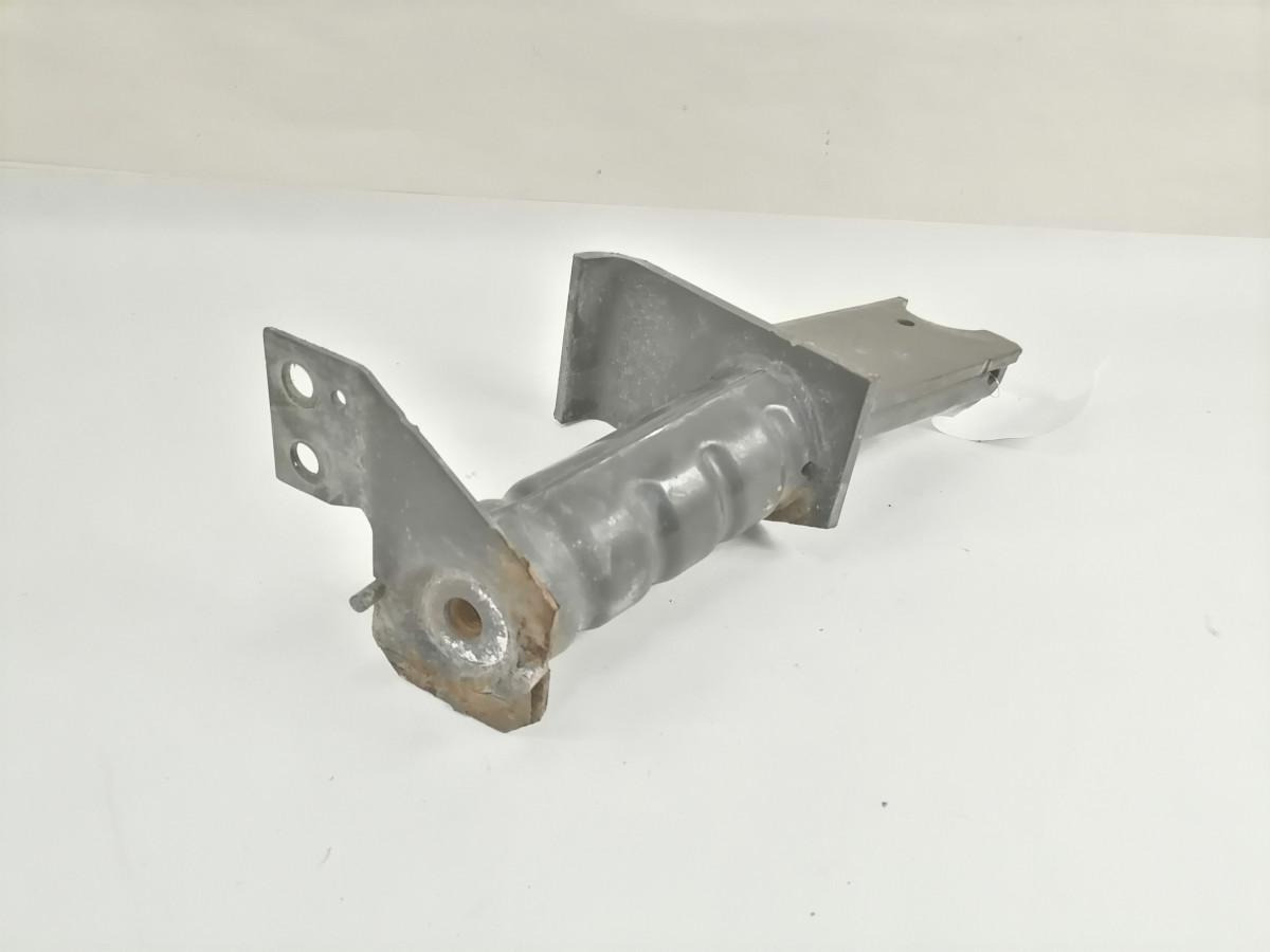 Volvo Bumper bracket 82928883 - Bumper for Truck: picture 3 Volvo Bumper bracket 82928883 - Bumper for Truck: picture 3
