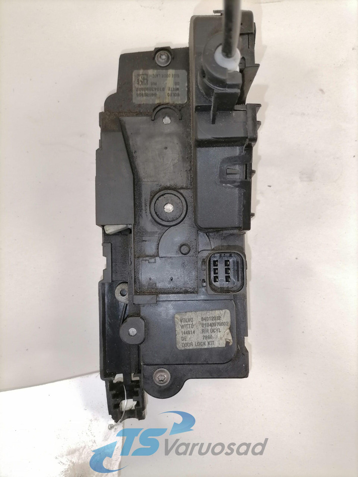 Volvo Door lock 84012032 - Door and parts for Truck: picture 2 Volvo Door lock 84012032 - Door and parts for Truck: picture 2