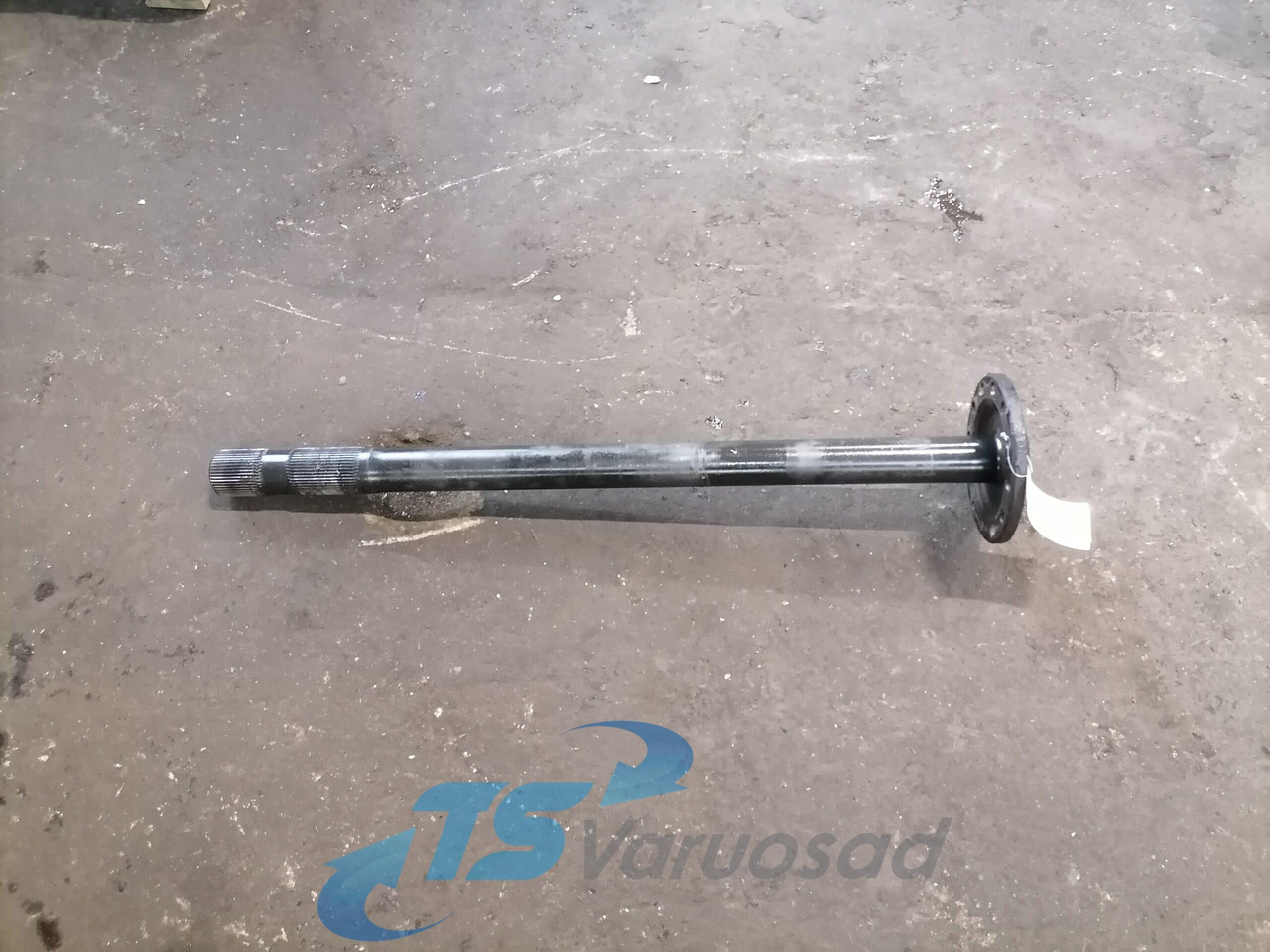 Volvo Drive shaft 20836831 - Drive shaft for Truck: picture 1 Volvo Drive shaft 20836831 - Drive shaft for Truck: picture 1