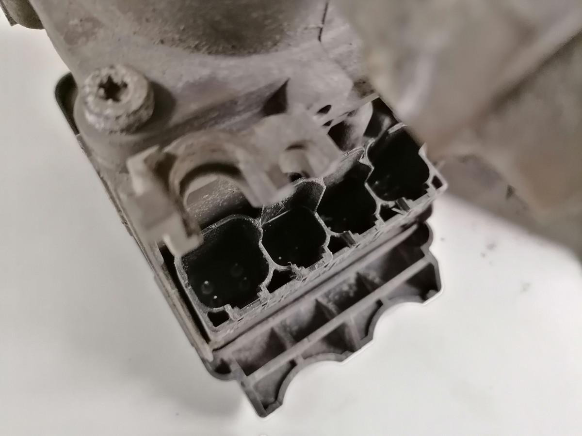 Volvo EBS brake valve 21114974 - Brake valve for Truck: picture 4 Volvo EBS brake valve 21114974 - Brake valve for Truck: picture 4