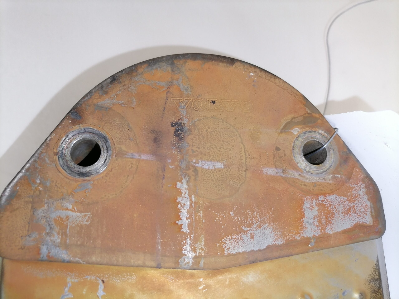 Volvo Engine oil cooler 8170816 - Engine and parts for Truck: picture 4 Volvo Engine oil cooler 8170816 - Engine and parts for Truck: picture 4