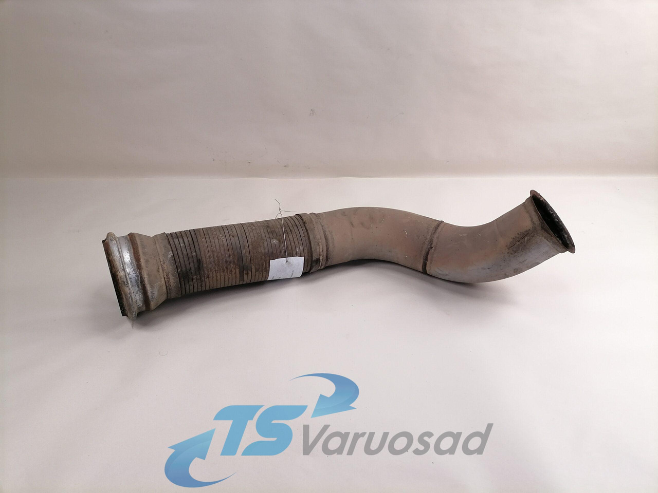Volvo Exhaust pipe 22327400 - Muffler for Truck: picture 1 Volvo Exhaust pipe 22327400 - Muffler for Truck: picture 1