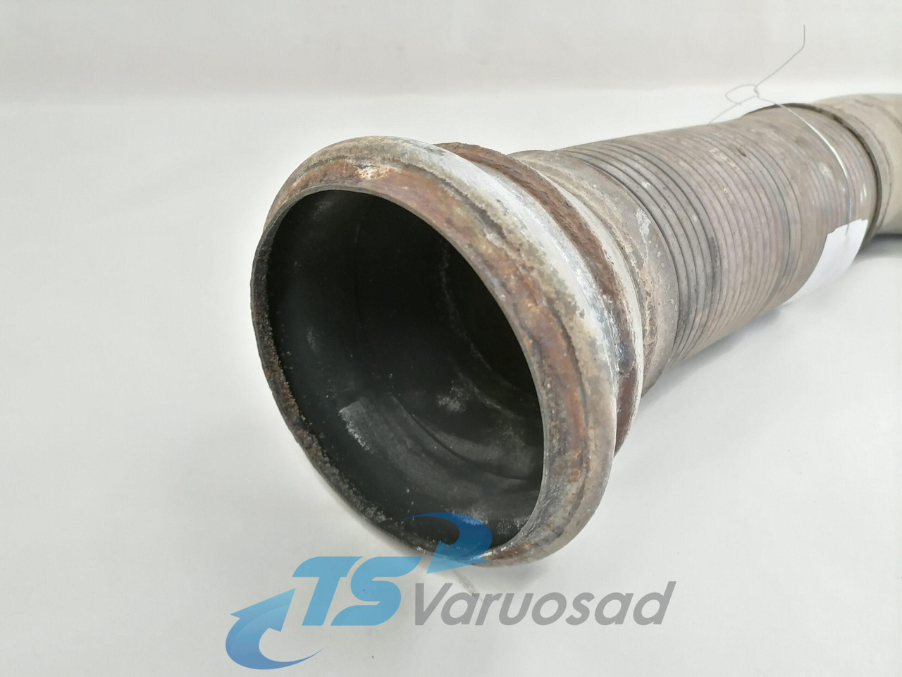 Volvo Exhaust pipe 22327400 - Muffler for Truck: picture 2 Volvo Exhaust pipe 22327400 - Muffler for Truck: picture 2