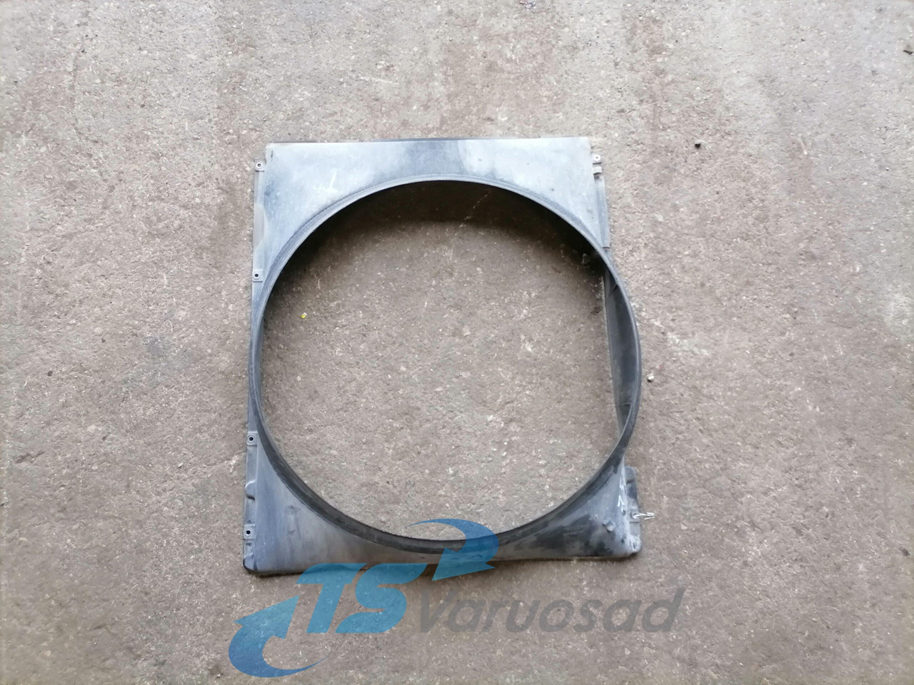 Volvo Fan shroud 3944270 - Radiator for Truck: picture 1 Volvo Fan shroud 3944270 - Radiator for Truck: picture 1