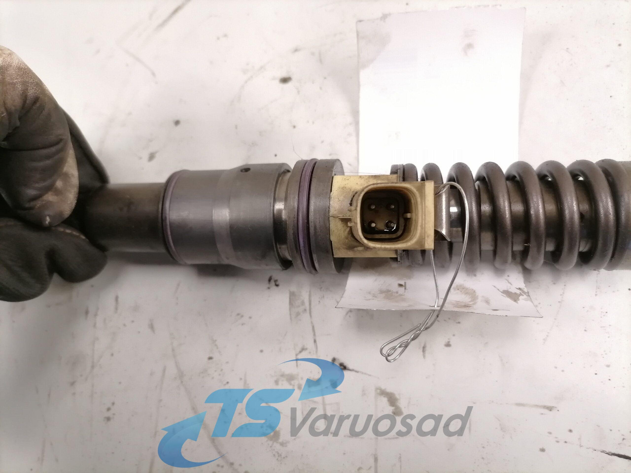 Volvo Injector 85003950 - Fuel pump for Truck: picture 2 Volvo Injector 85003950 - Fuel pump for Truck: picture 2