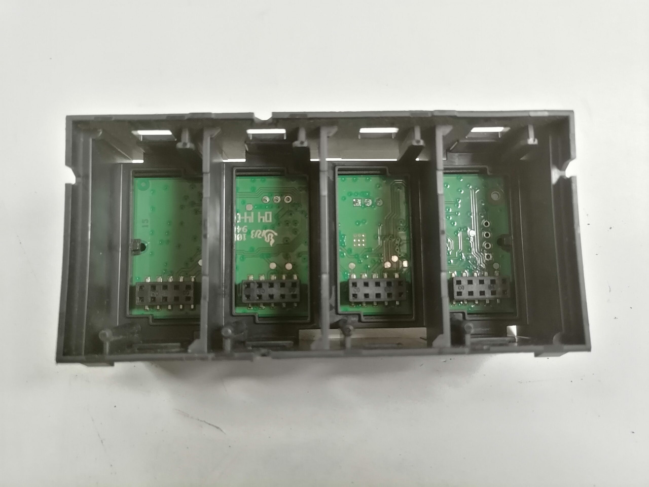 Volvo Lülitite moodul 22026373 - Cab for Truck: picture 2 Volvo Lülitite moodul 22026373 - Cab for Truck: picture 2