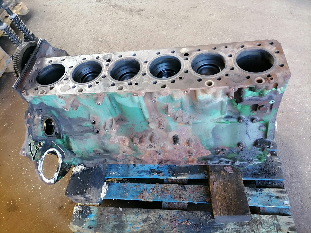 Engine and parts for Truck Volvo Mootoriplokk Volvo D12D460 8170120: picture 8