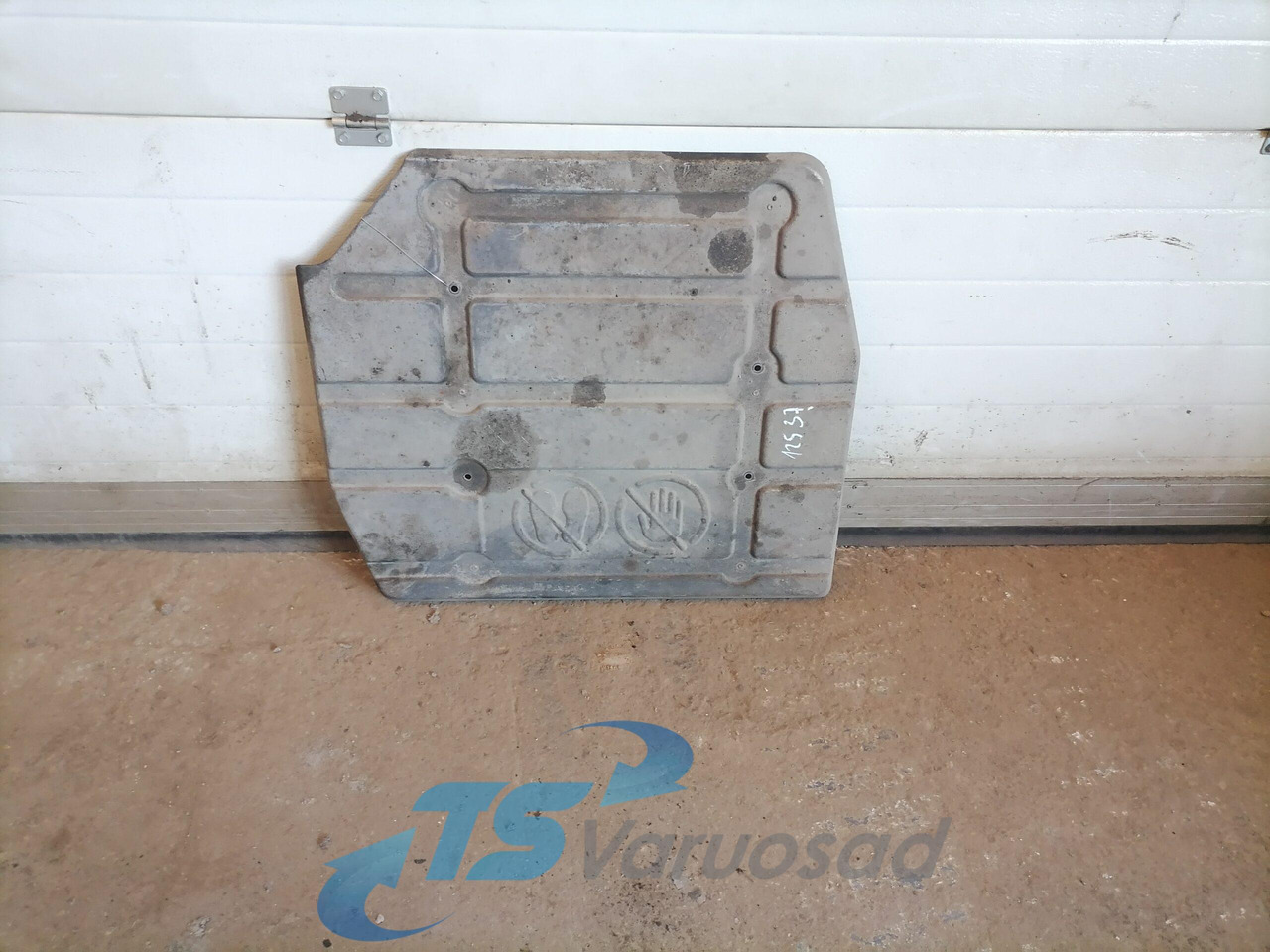 Volvo Muffler cover 21638275 - Muffler for Truck: picture 1 Volvo Muffler cover 21638275 - Muffler for Truck: picture 1