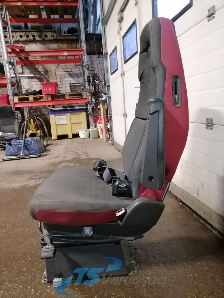 Volvo Passenger seat 21210197 - Seat for Truck: picture 2 Volvo Passenger seat 21210197 - Seat for Truck: picture 2