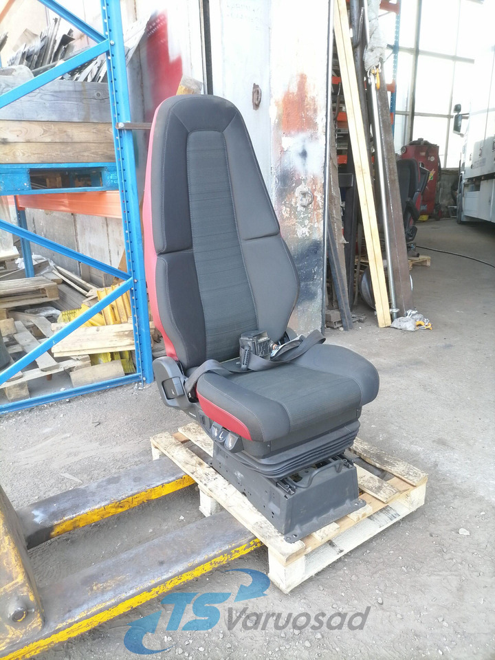 Volvo Passenger seat 82201647 - Seat for Truck: picture 1 Volvo Passenger seat 82201647 - Seat for Truck: picture 1