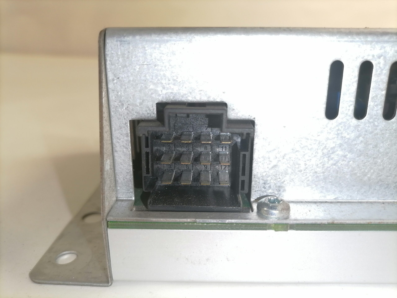 Volvo Radio Memory Backup 20455097 - ECU for Truck: picture 3 Volvo Radio Memory Backup 20455097 - ECU for Truck: picture 3