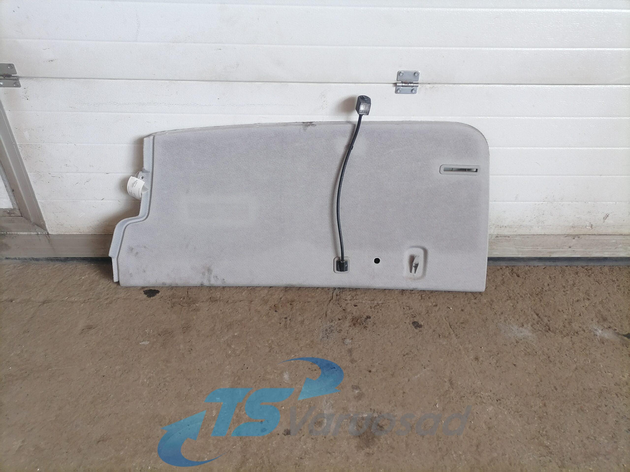 Volvo Salongi polster 20453814 - Universal part for Truck: picture 1 Volvo Salongi polster 20453814 - Universal part for Truck: picture 1
