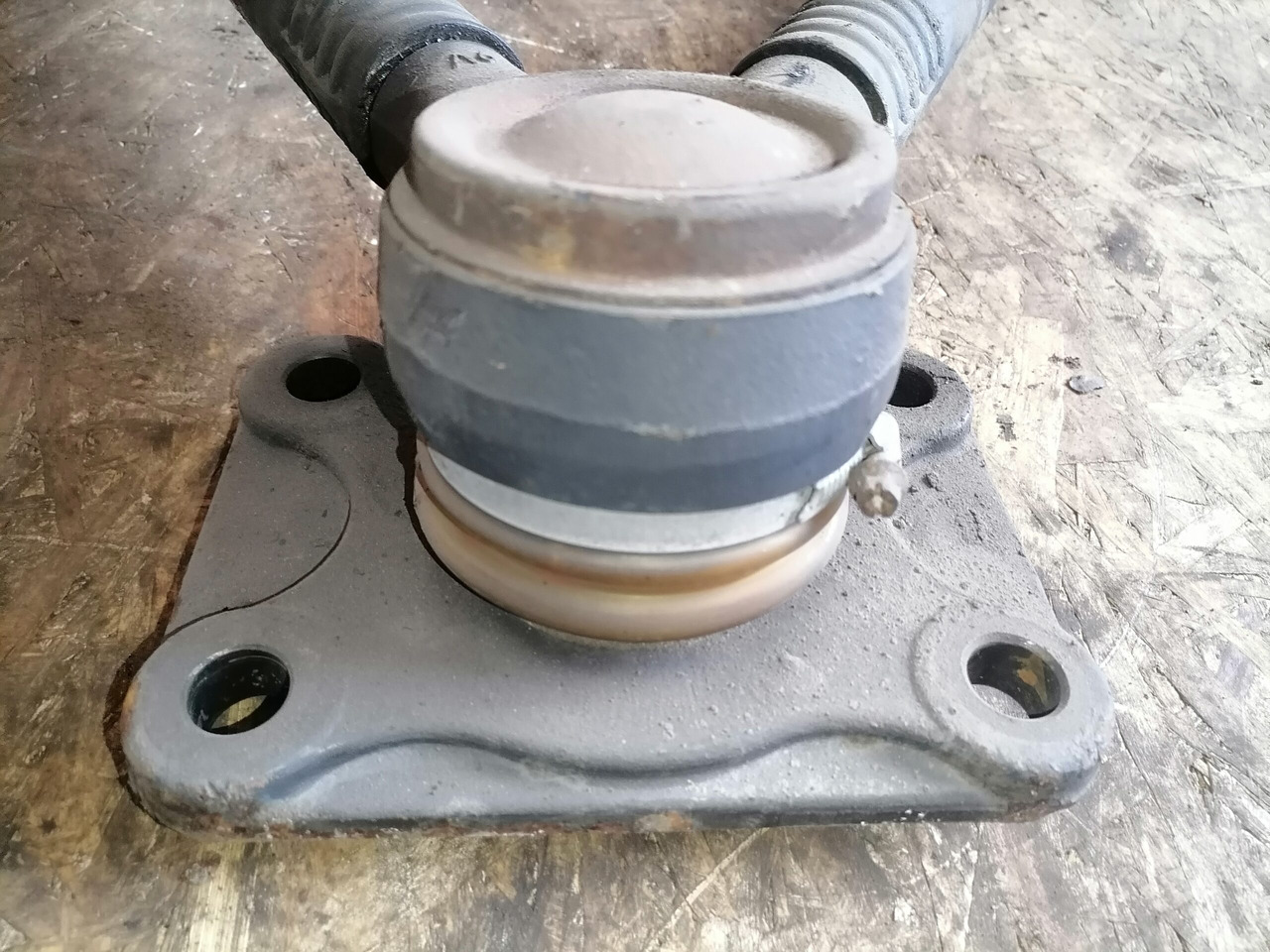 Volvo V- rod 20703338 - Axle and parts for Truck: picture 5 Volvo V- rod 20703338 - Axle and parts for Truck: picture 5