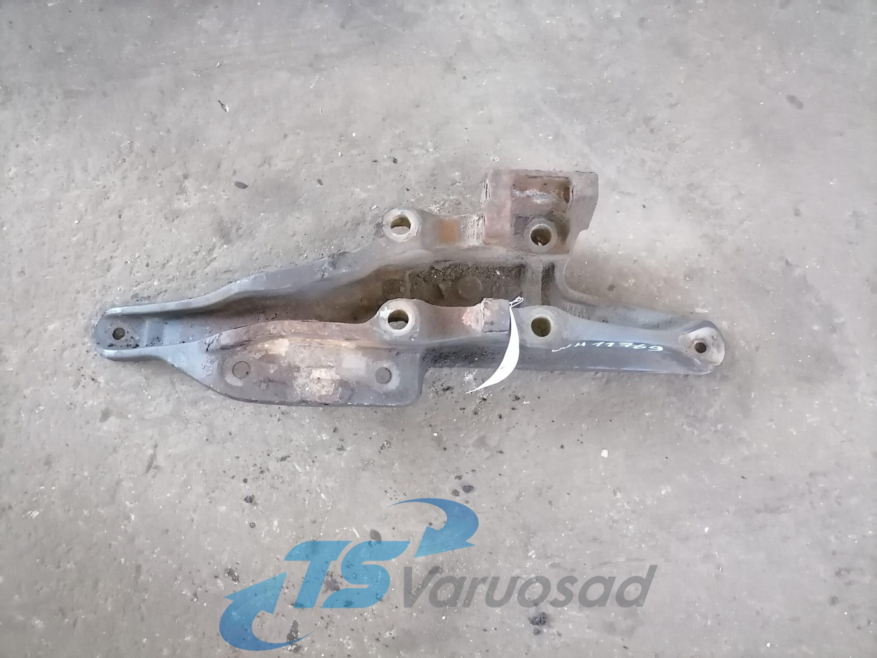 Volvo Volvo drive axle / axle mounting / airbag carrier 20428753 - Axle and parts for Truck: picture 3 Volvo Volvo drive axle / axle mounting / airbag carrier 20428753 - Axle and parts for Truck: picture 3