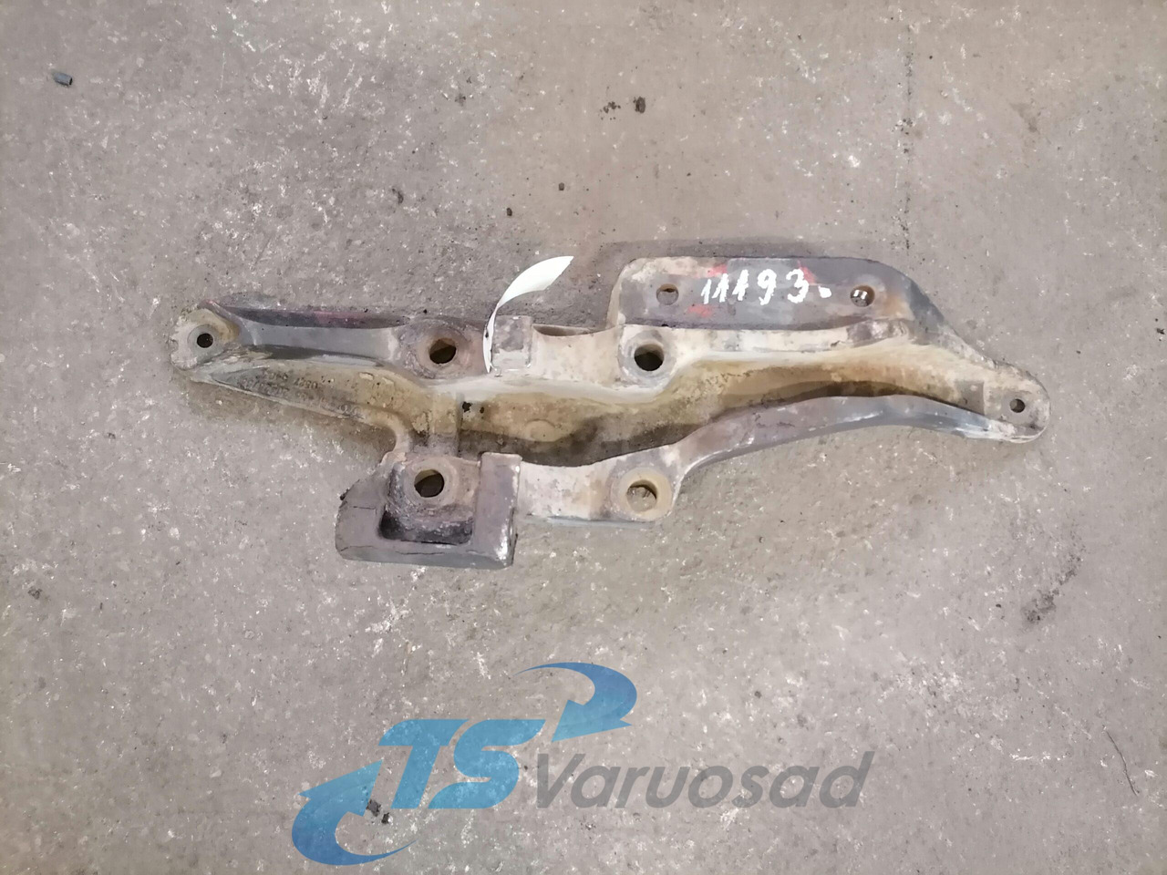 Volvo Volvo drive axle / axle mounting / airbag carrier 20428753 - Axle and parts for Truck: picture 3 Volvo Volvo drive axle / axle mounting / airbag carrier 20428753 - Axle and parts for Truck: picture 3