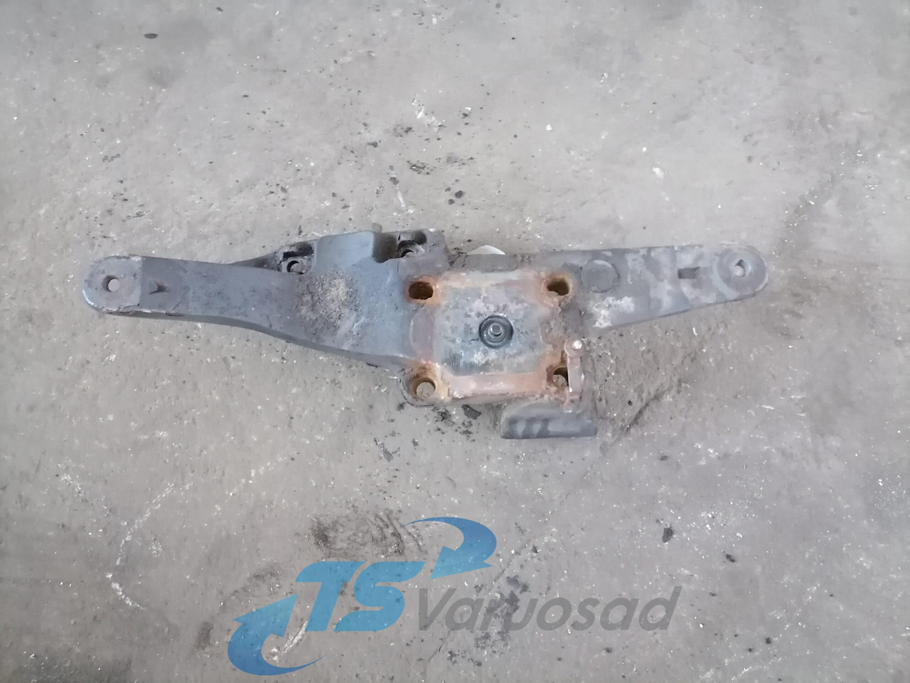 Volvo Volvo drive axle / axle mounting / airbag carrier 20428753 - Axle and parts for Truck: picture 1 Volvo Volvo drive axle / axle mounting / airbag carrier 20428753 - Axle and parts for Truck: picture 1