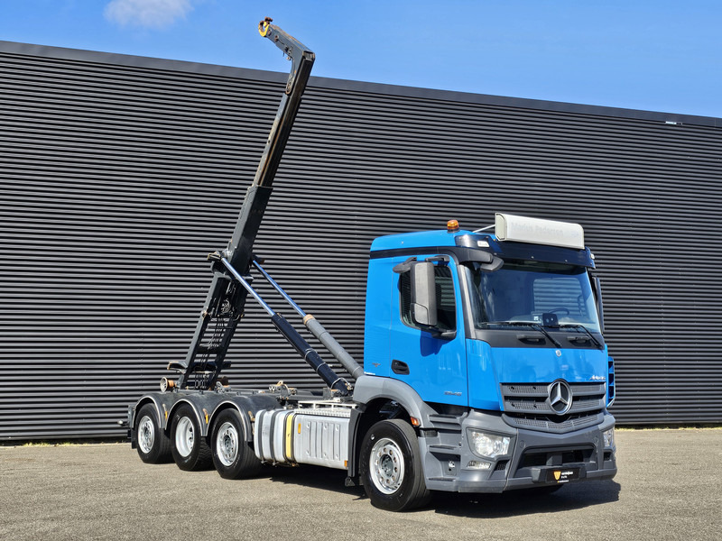 Mercedes-Benz Antos 3546 / 8x2/6 / HOOKLIFT / ABROLLKIPPER - Hook lift truck: picture 2 Mercedes-Benz Antos 3546 / 8x2/6 / HOOKLIFT / ABROLLKIPPER - Hook lift truck: picture 2