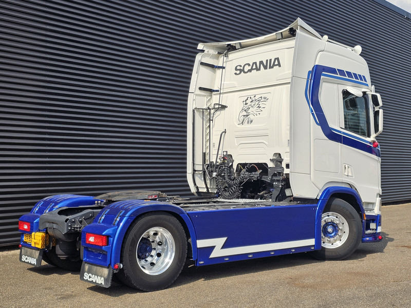 Scania R450 4x2 / RETARDER / 2 TANKS - Tractor unit: picture 3 Scania R450 4x2 / RETARDER / 2 TANKS - Tractor unit: picture 3