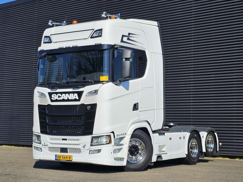 Scania S580 V8 6X2 BOOGIE / FULL AIR / RETARDER - Tractor unit: picture 1 Scania S580 V8 6X2 BOOGIE / FULL AIR / RETARDER - Tractor unit: picture 1