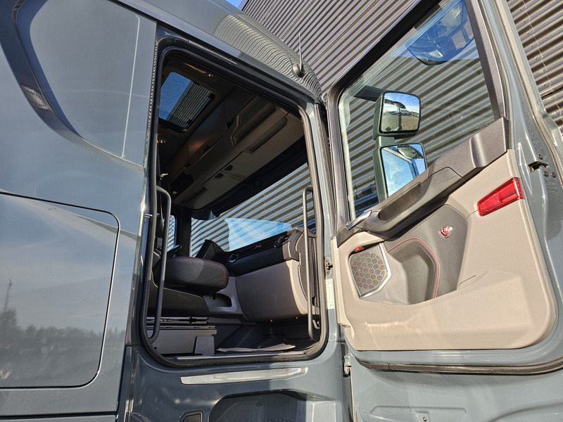 Scania S730 V8 6x4 / HYDRAULIC / FULL AIR / RETARDER leasing Scania S730 V8 6x4 / HYDRAULIC / FULL AIR / RETARDER: picture 20