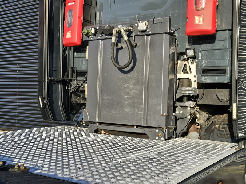 Scania S730 V8 6x4 / HYDRAULIC / FULL AIR / RETARDER leasing Scania S730 V8 6x4 / HYDRAULIC / FULL AIR / RETARDER: picture 9