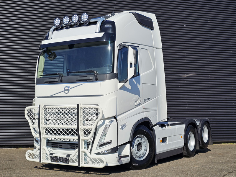 Volvo FH 540 / 6X4 / BOOGIE / RETARDER / FULL AIR / 312DKM - Tractor unit: picture 1 Volvo FH 540 / 6X4 / BOOGIE / RETARDER / FULL AIR / 312DKM - Tractor unit: picture 1