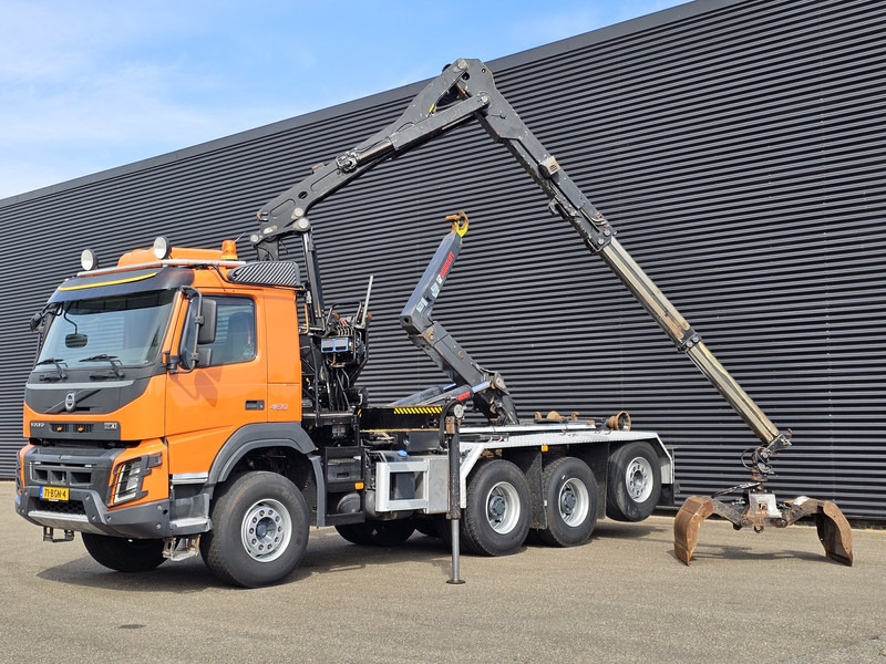 Volvo FMX 460 8x4-4 / HIAB Z CRANE + HOOKLIFT - Hook lift truck: picture 2 Volvo FMX 460 8x4-4 / HIAB Z CRANE + HOOKLIFT - Hook lift truck: picture 2