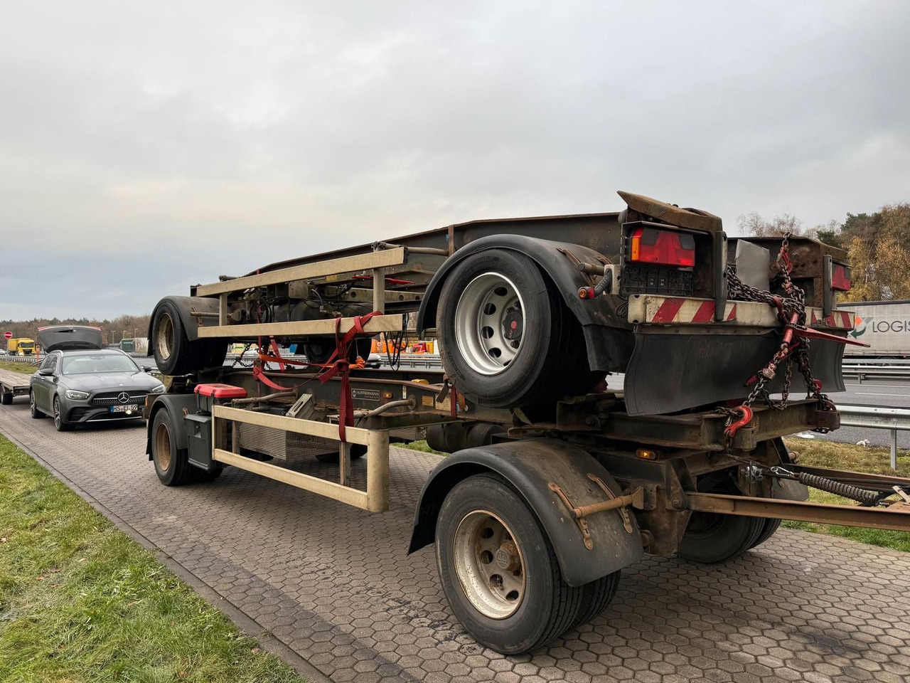 Hüffermann HSA 18.70 Schlittenabroller Containeranhänger 2x - Roll-off/ Skip trailer: picture 1 Hüffermann HSA 18.70 Schlittenabroller Containeranhänger 2x - Roll-off/ Skip trailer: picture 1