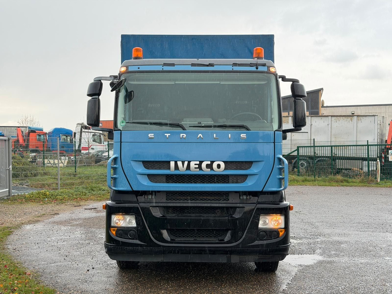 Iveco 190S36/9 Stralis Pritsche & Hebebühne 3 to. TOP - Curtain side truck: picture 3 Iveco 190S36/9 Stralis Pritsche & Hebebühne 3 to. TOP - Curtain side truck: picture 3