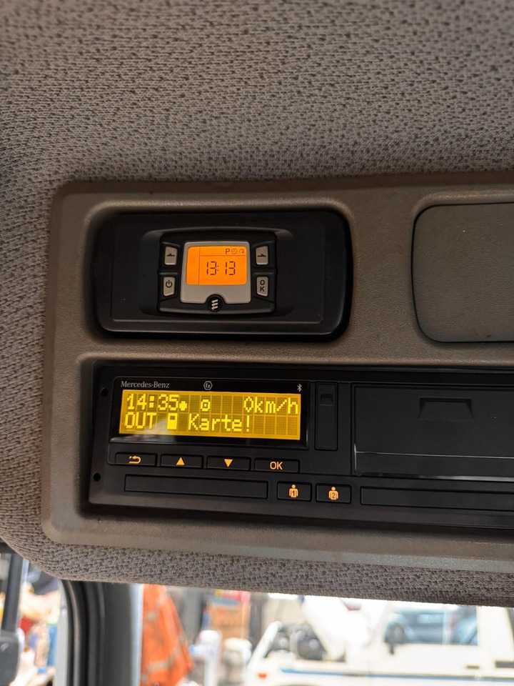 Mercedes-Benz 818 4X2 ROM Toilettenwagen 6 Stellplätze - Vacuum truck: picture 4 Mercedes-Benz 818 4X2 ROM Toilettenwagen 6 Stellplätze - Vacuum truck: picture 4