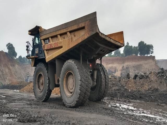 CAT 777E - Rigid dumper/ Rock truck: picture 2 CAT 777E - Rigid dumper/ Rock truck: picture 2