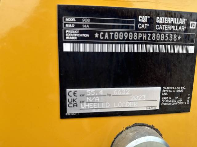 Wheel loader CAT 908: picture 6