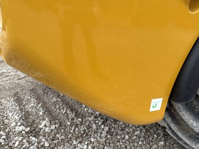 Wheel loader CAT 908: picture 17