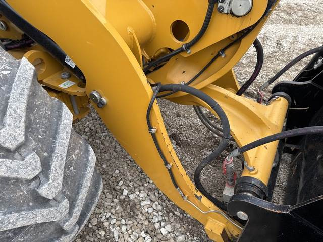 Wheel loader CAT 908: picture 18